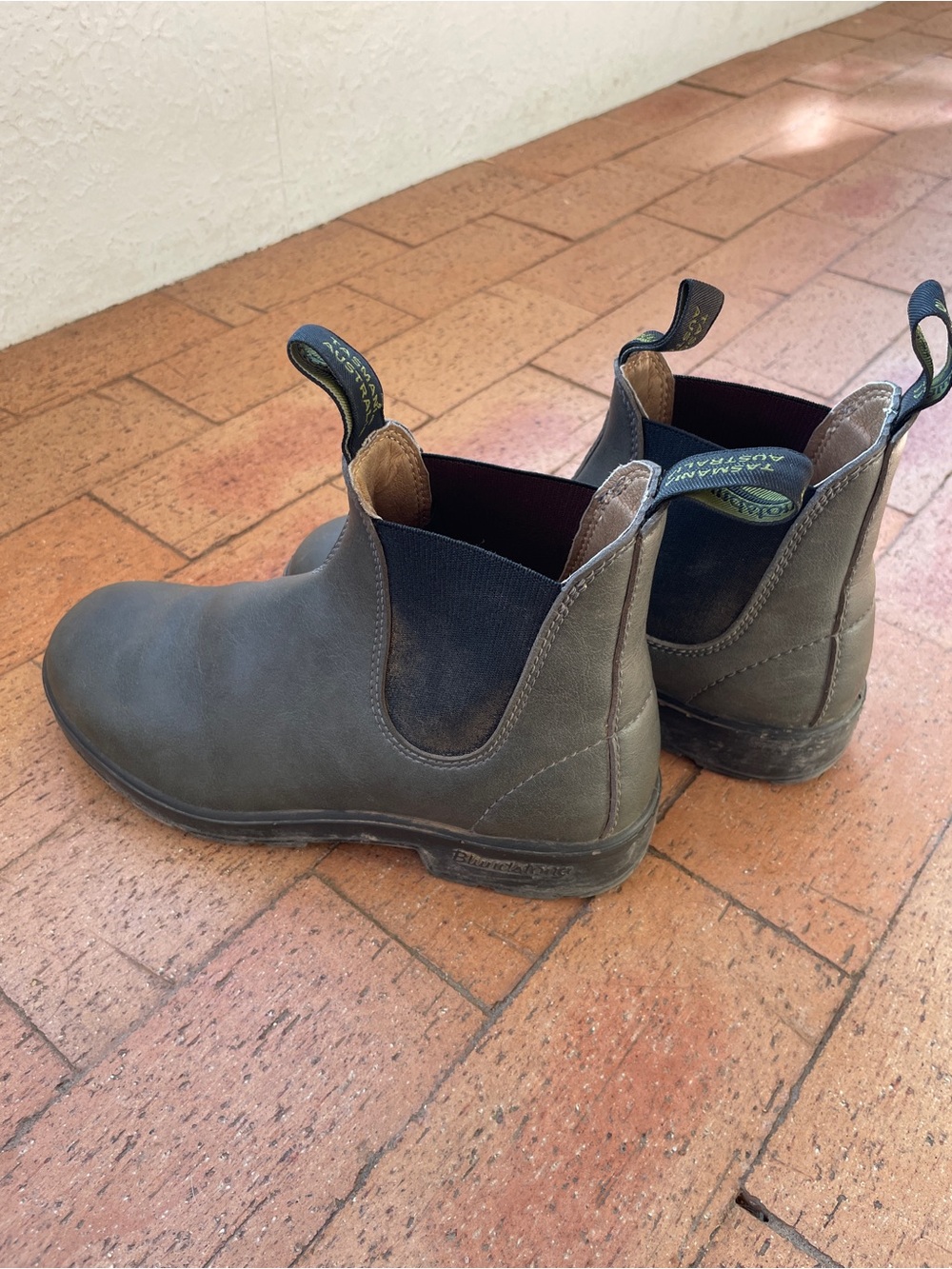 Blundstone Chelsea 500 Boots in Grey/Gray